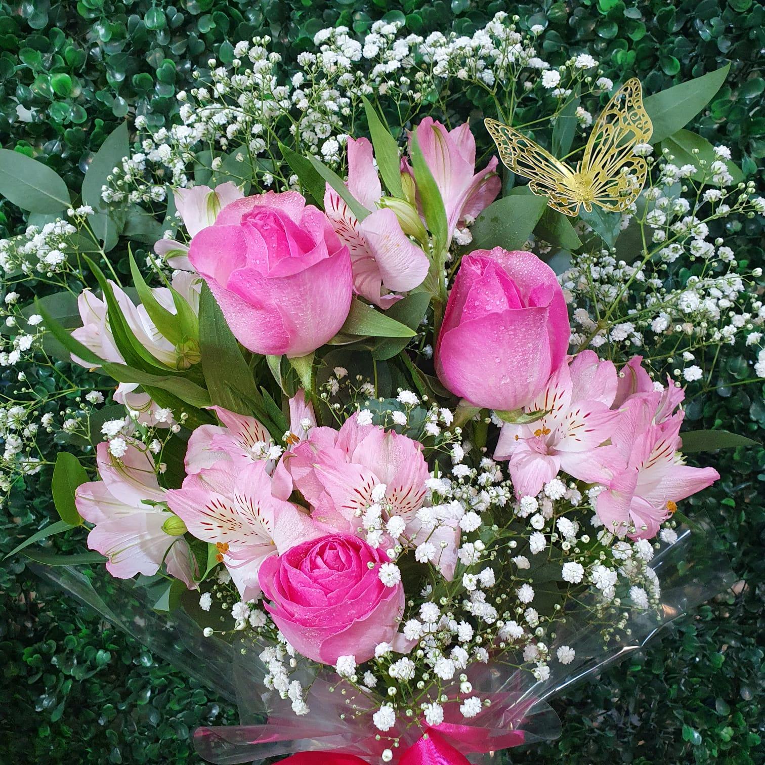 thumb-ramalhete-no-vaso-vidro-em-tons-rosa-1