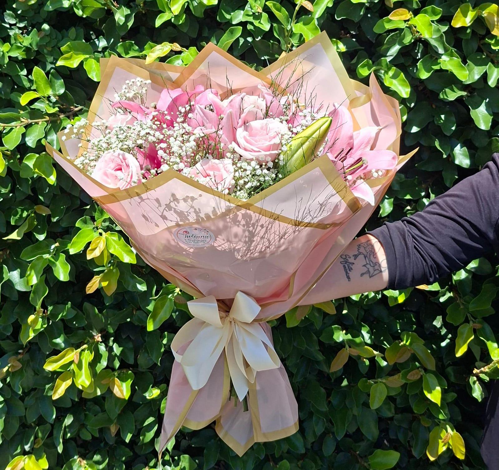 thumb-buque-com-lirios-e-10-rosas-2