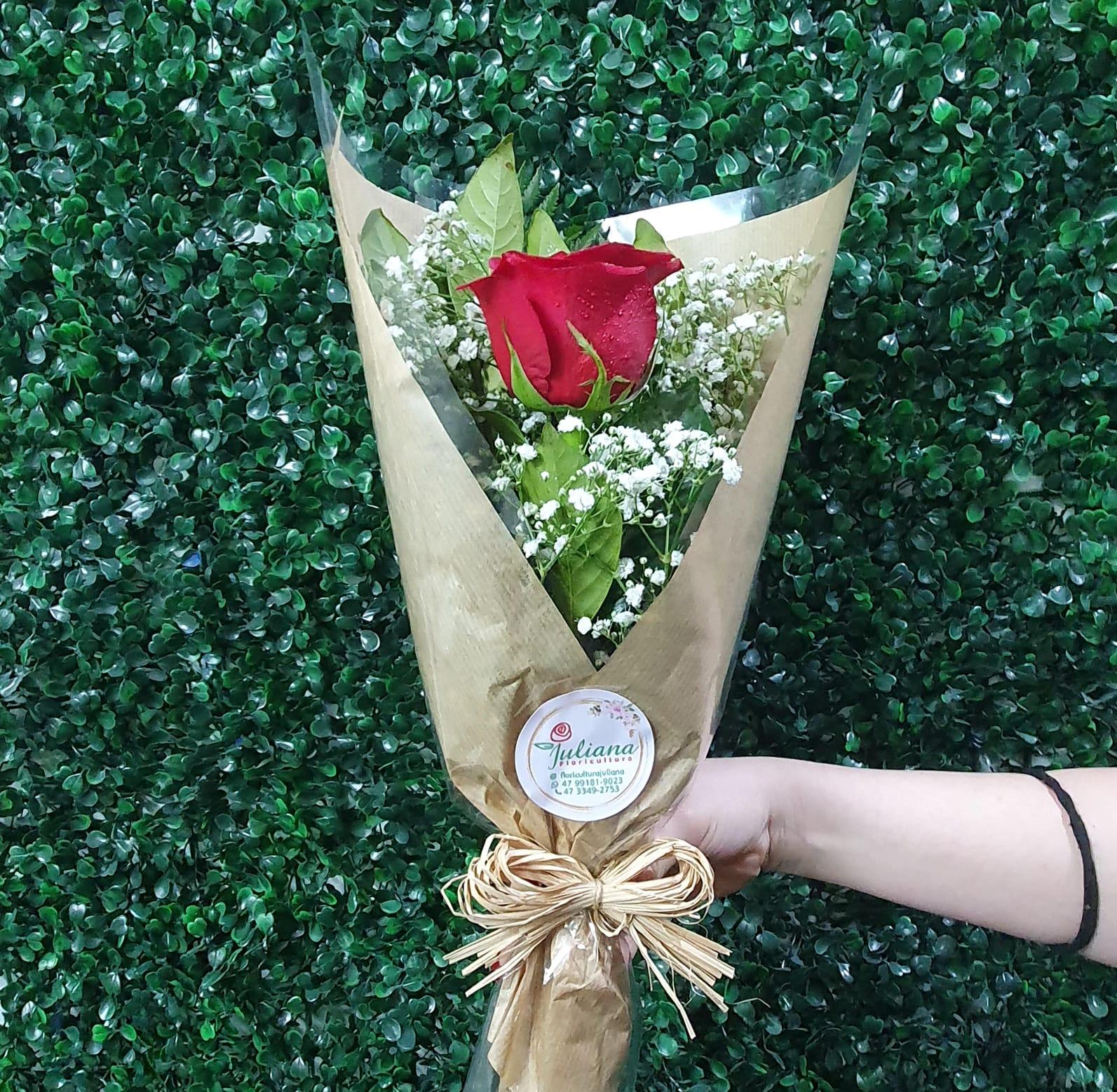 thumb-ramalhete-com-1-rosa-vermelha-pardo-0