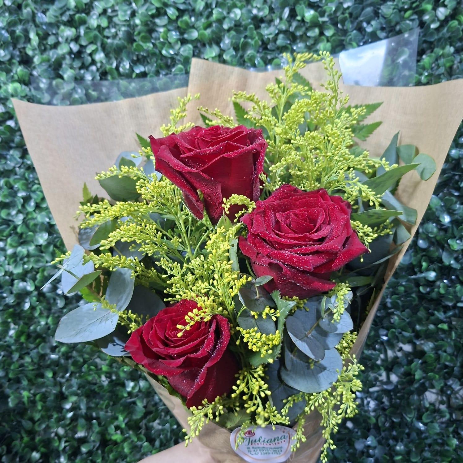 thumb-ramalhete-com-3-rosas-vermelhas-pardo-3