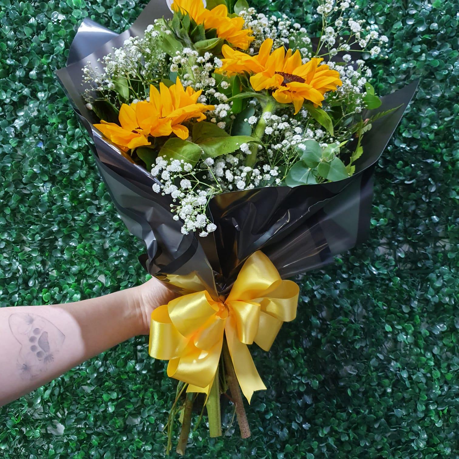 thumb-ramalhete-com-3-girassois-black-1