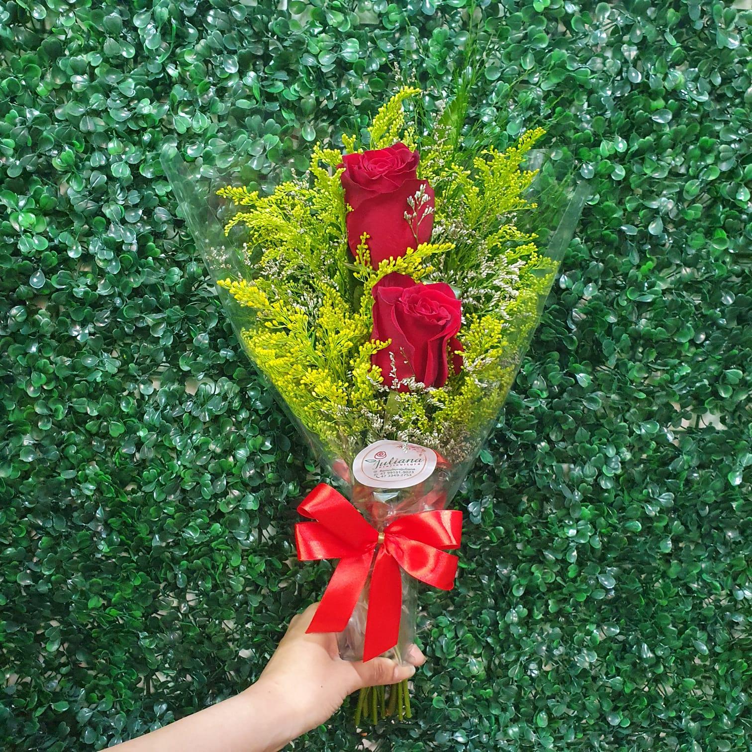 thumb-ramalhete-com-2-rosas-vermelhas-transparente-1