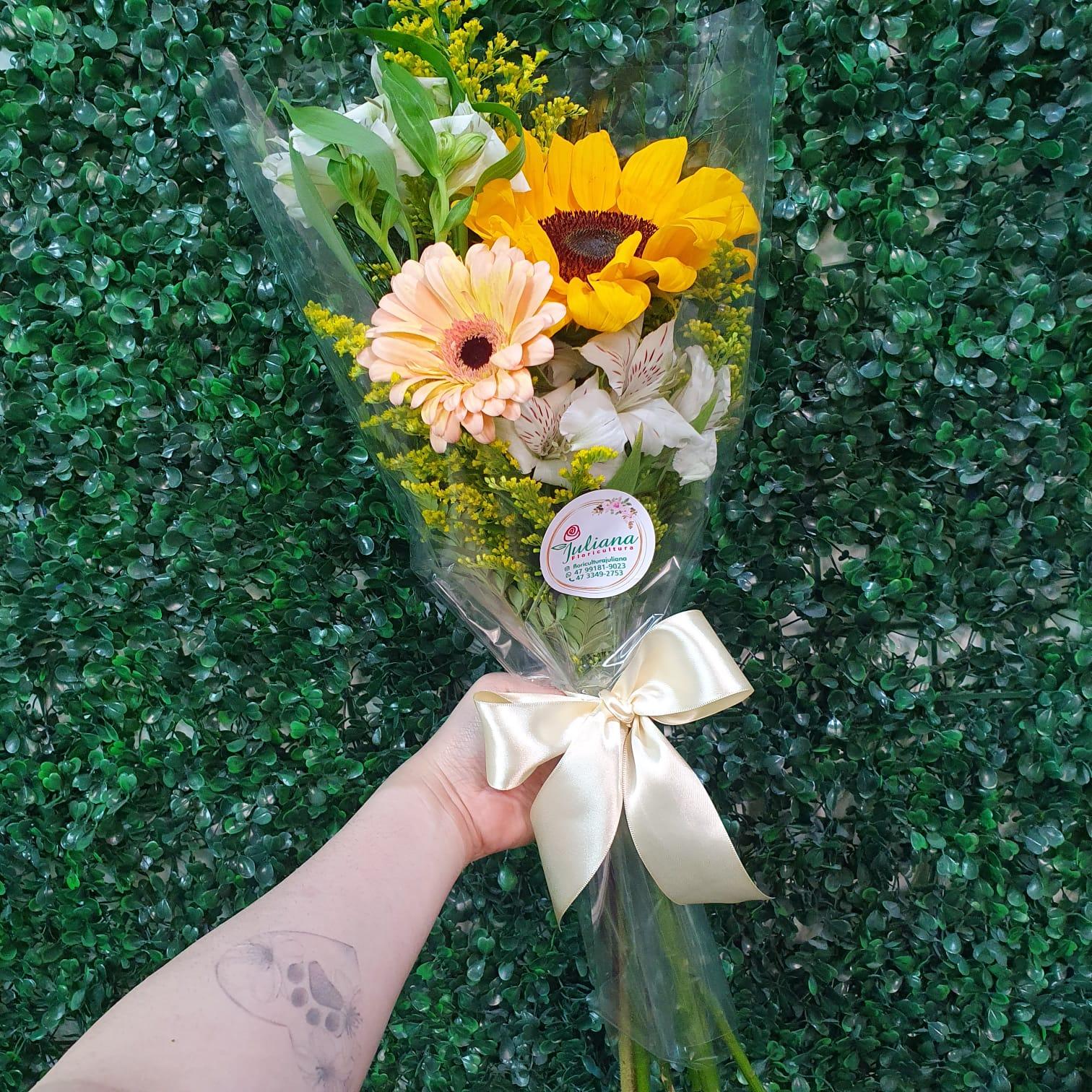 thumb-ramalhete-1-girassol-1-gerbera-e-alstromeria-transparente-1