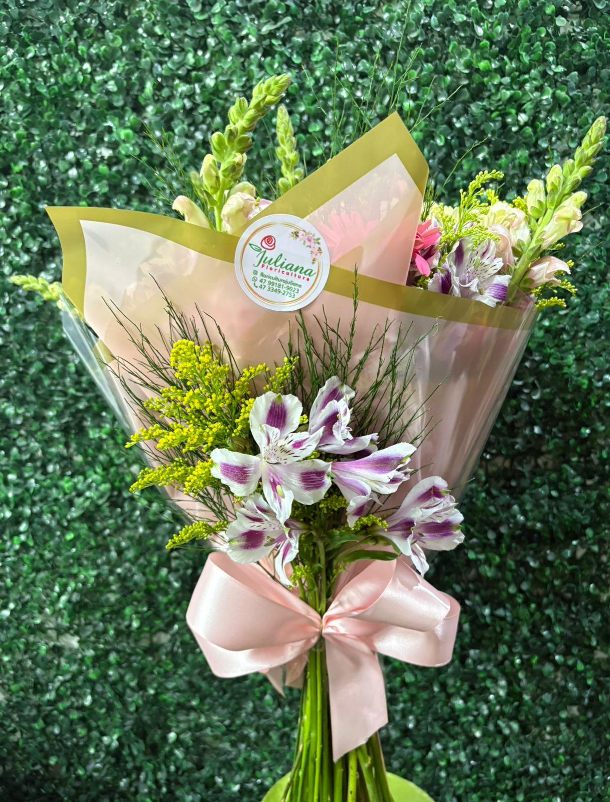 thumb-buque-mix-de-flores-nobres-com-pelucia-2