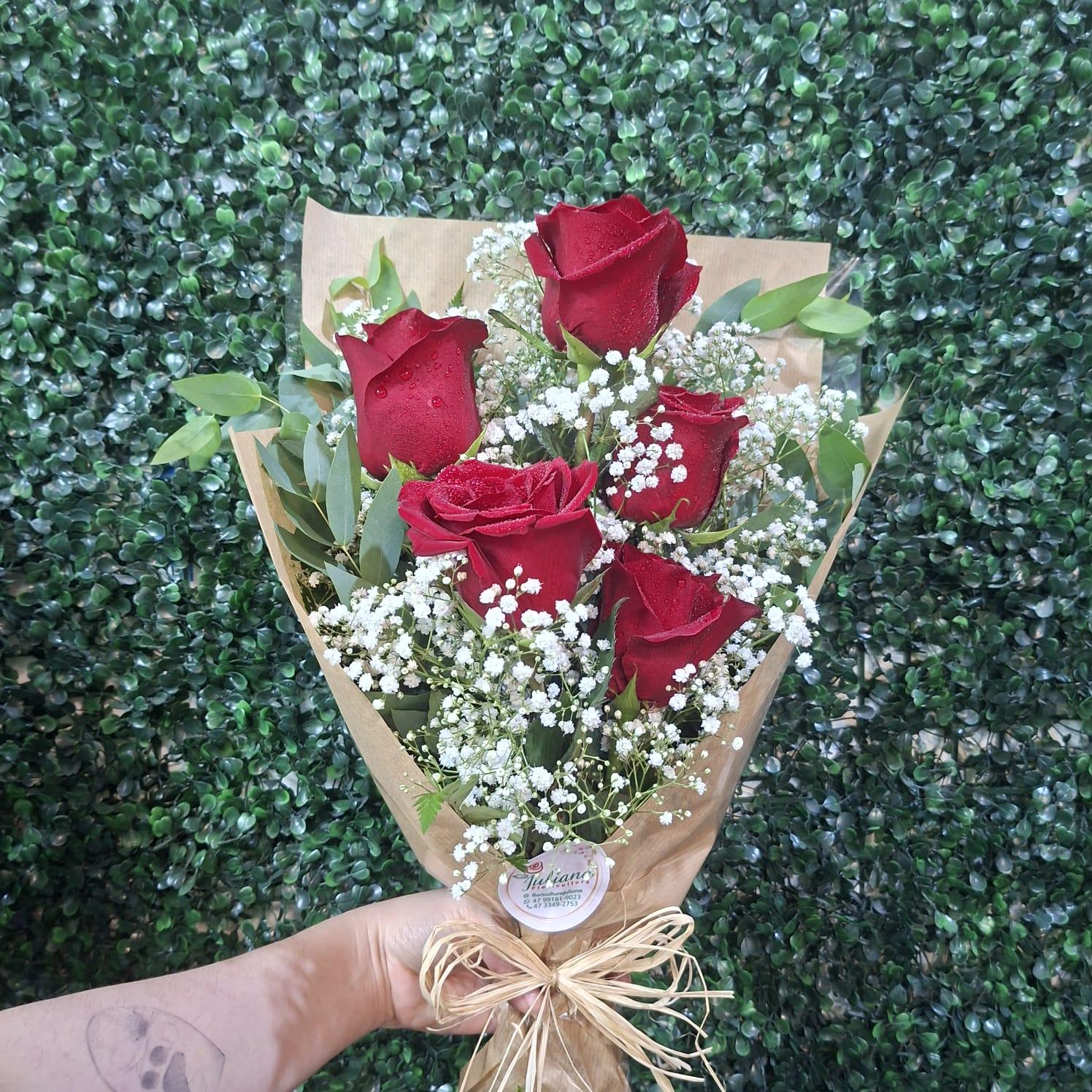 thumb-ramalhete-com-6-rosas-vermelhas-pardo-2