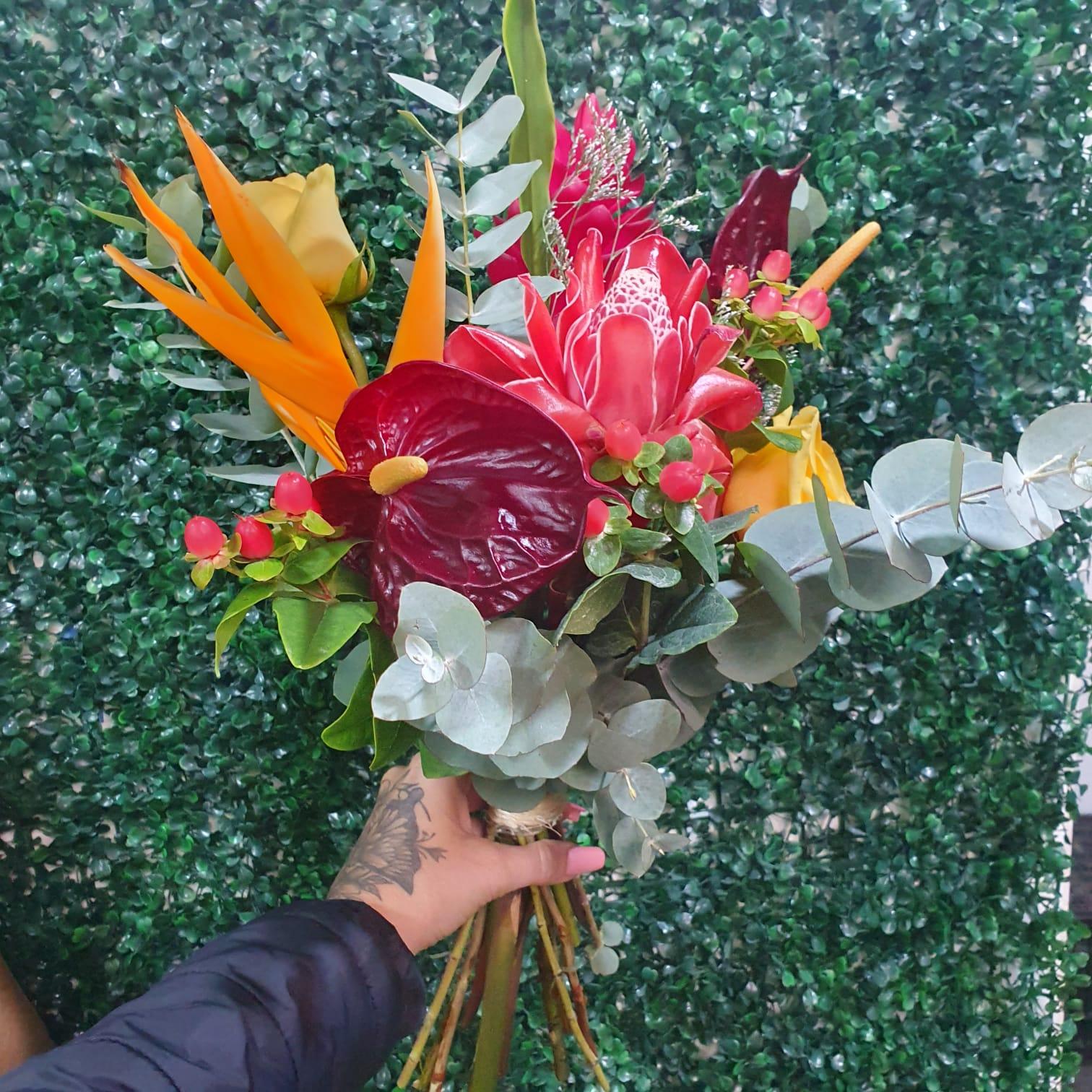 thumb-arranjo-de-flores-tropical-1