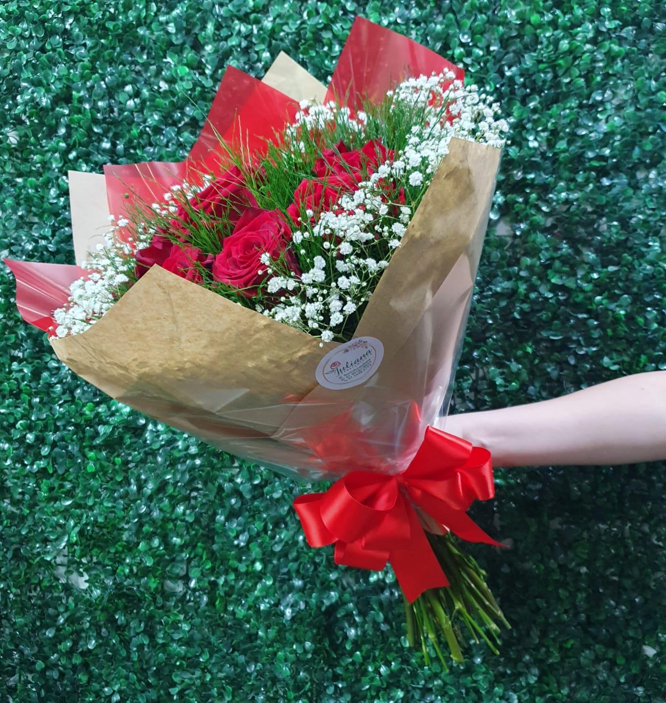 thumb-buque-espiral-com-12-rosas-importadas-cetim-0