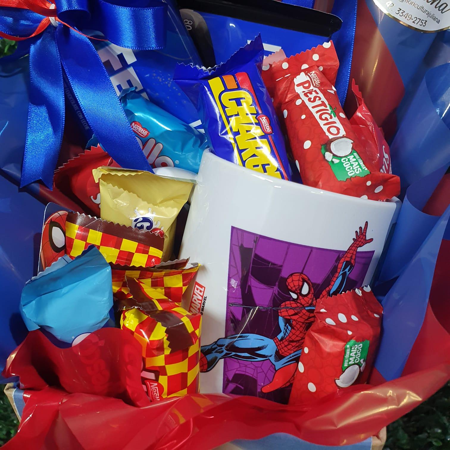 thumb-cachepo-homem-aranha-caneca-e-guloseimas-1