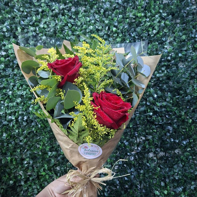 thumb-ramalhete-com-2-rosas-vermelhas-pardo-1