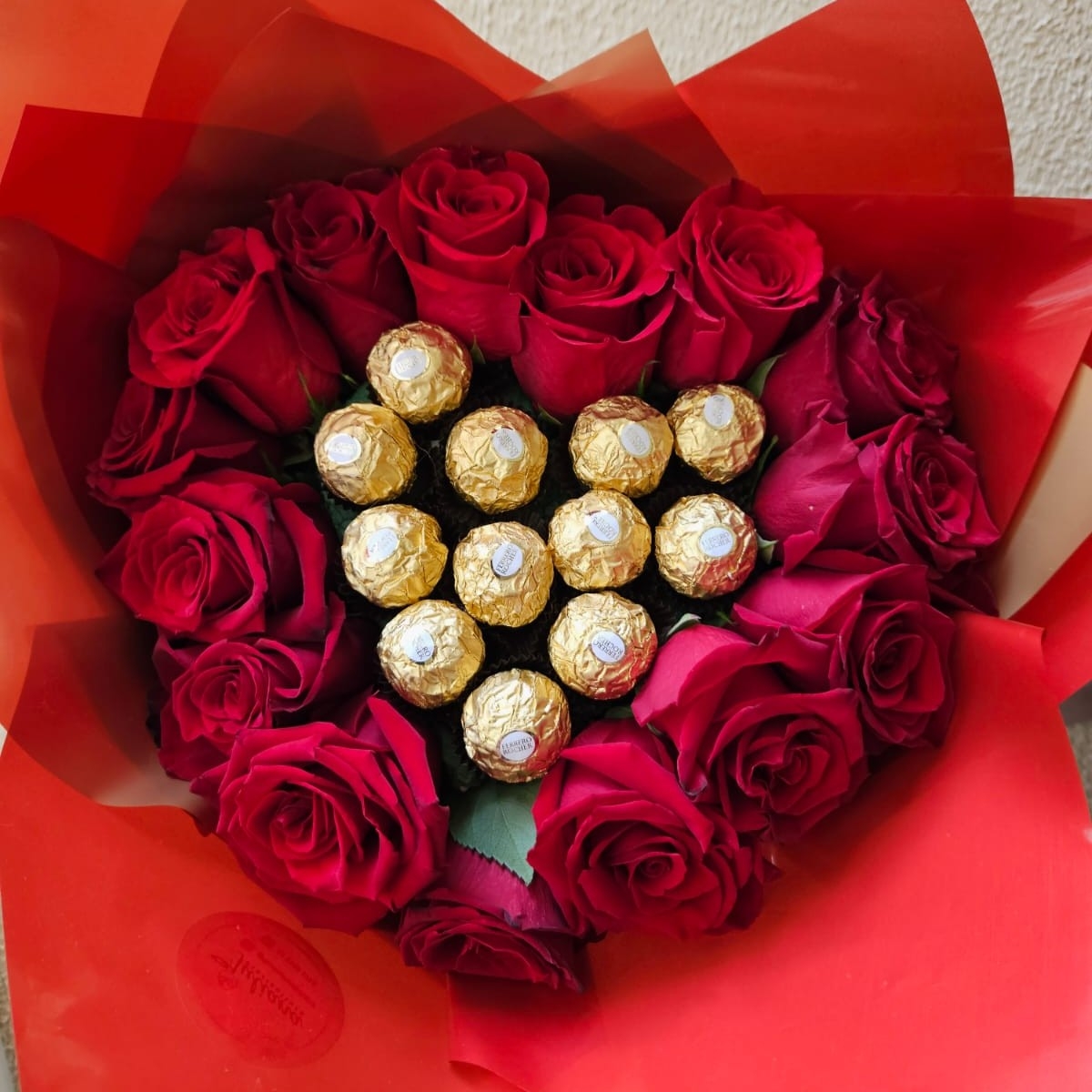 Buque - Coração de Rosas Importadas e Ferrero Roche.